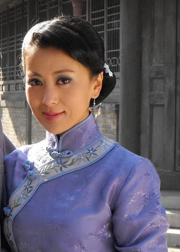 电视剧《乱世新娘》主要情节是怎样的?