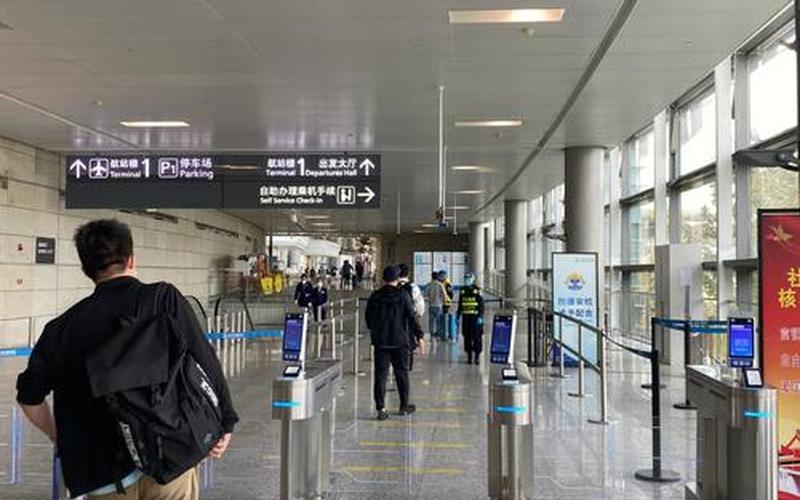 疫情成都出行目的地政策查询(四川成都疫情出行规定)，成都空气传播疫情