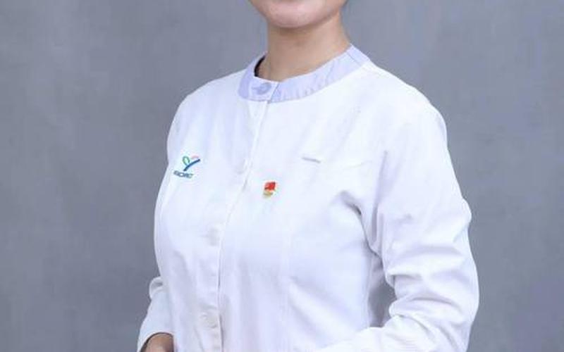 疫情上海女护士照片 上海疫情护工视频，上海什么时候解封 (2)